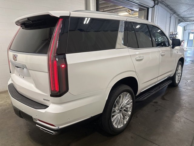 2025 Cadillac Escalade Premium Luxury photo 2