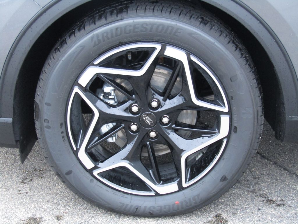 2025 Ford Escape Platinum photo 4