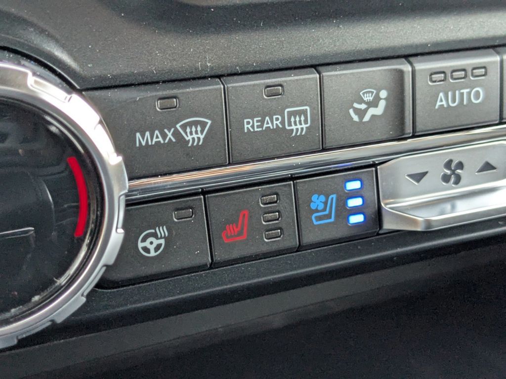 2025 Ford F-150 Lariat photo 24