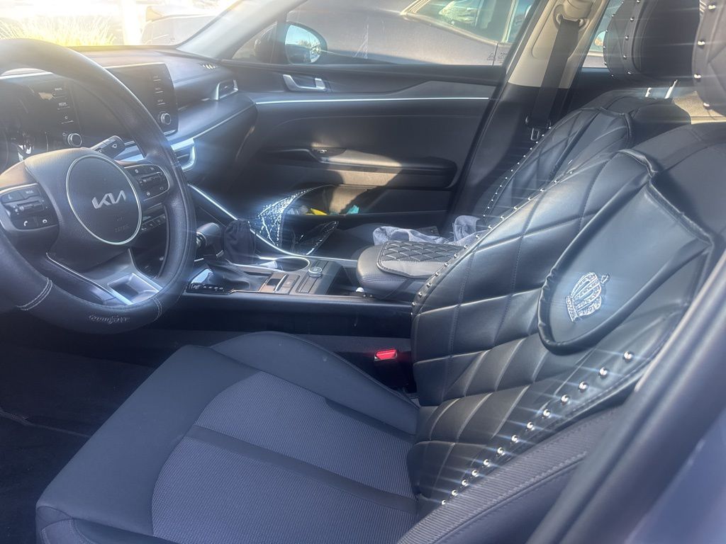 2023 Kia K5 LXS photo 4