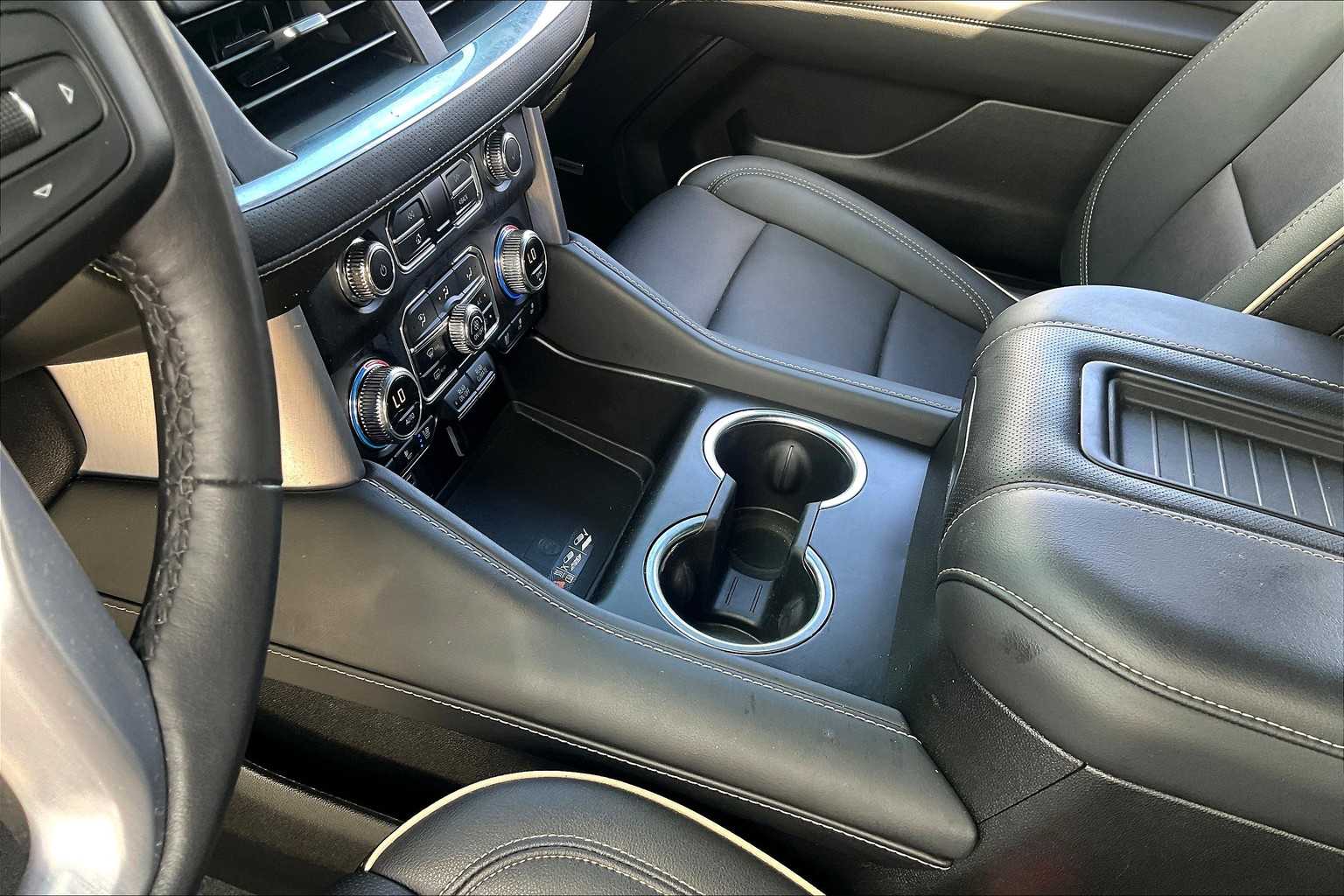 2022 Gmc Yukon SLT photo 13