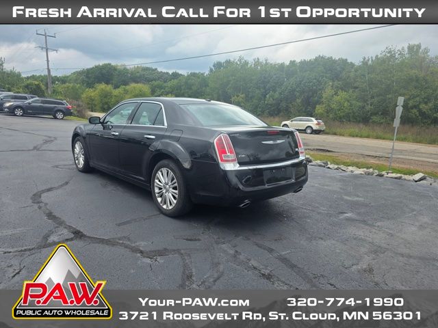 2013 Chrysler 300 photo 6