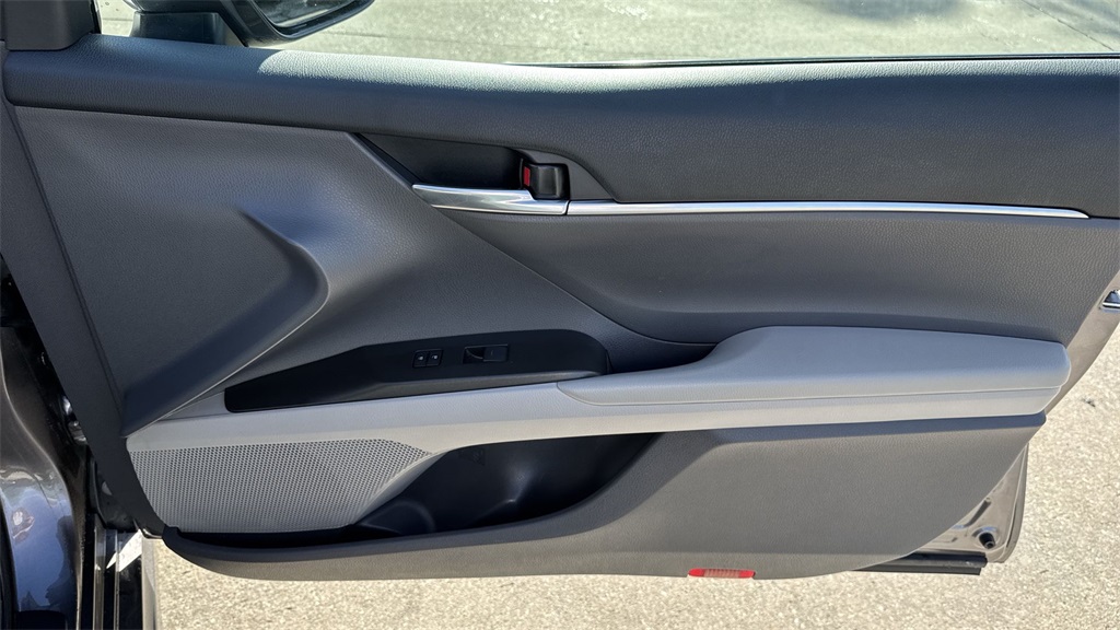 2023 Toyota Camry SE photo 42