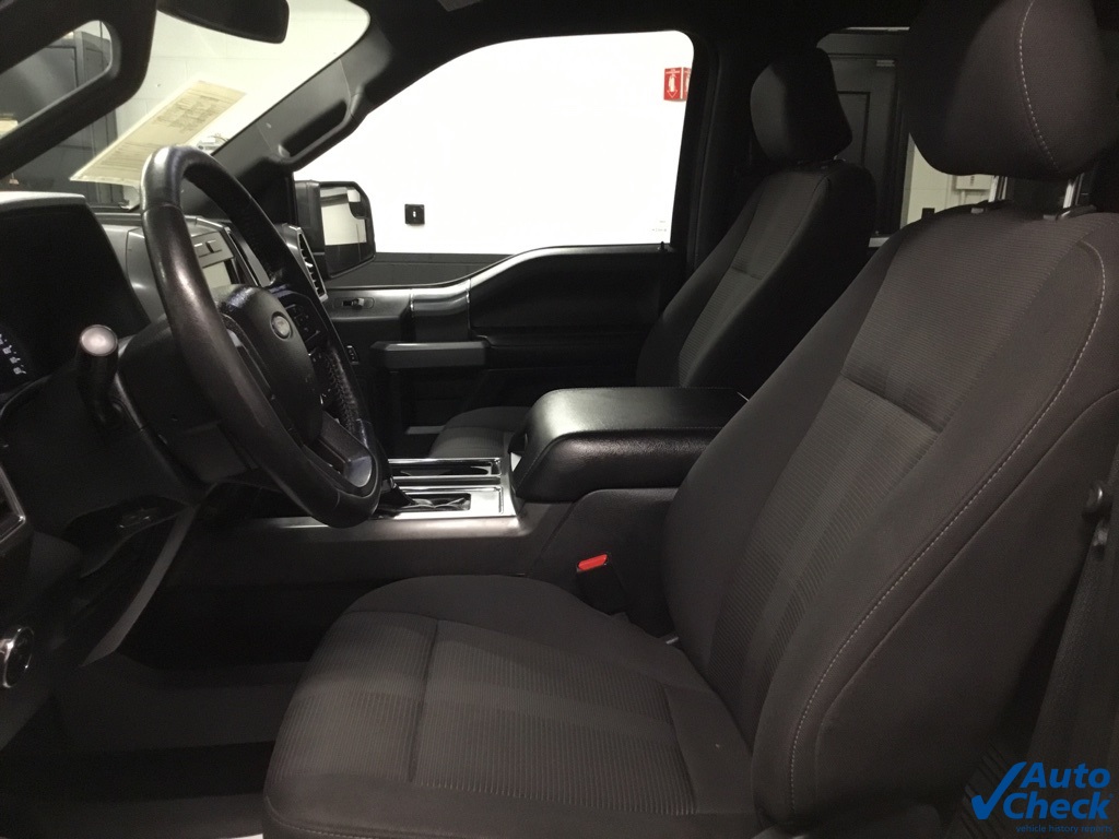 2017 Ford F-150 XLT photo 27