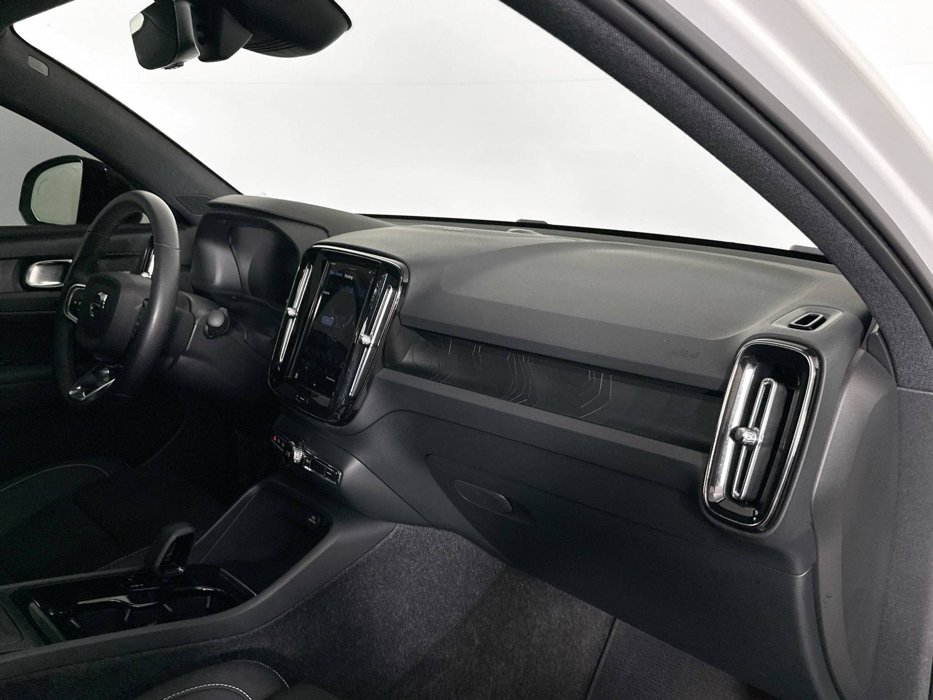 2023 Volvo C40 Recharge Ultimate photo 20
