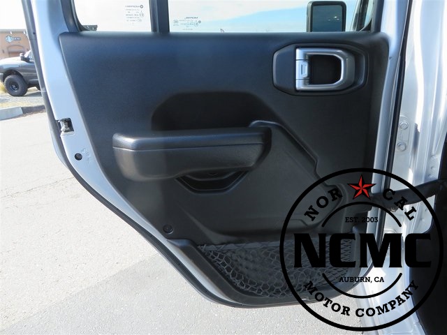 2023 Jeep Wrangler Rubicon 4xe photo 40
