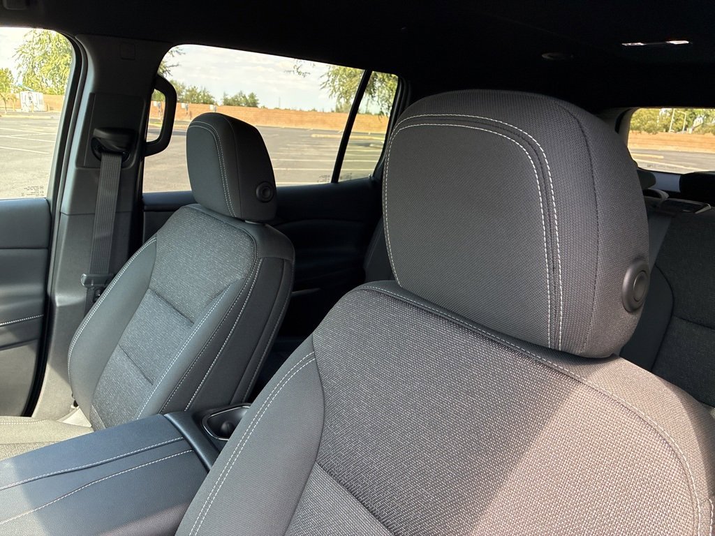 2026 Chevrolet Traverse photo 8