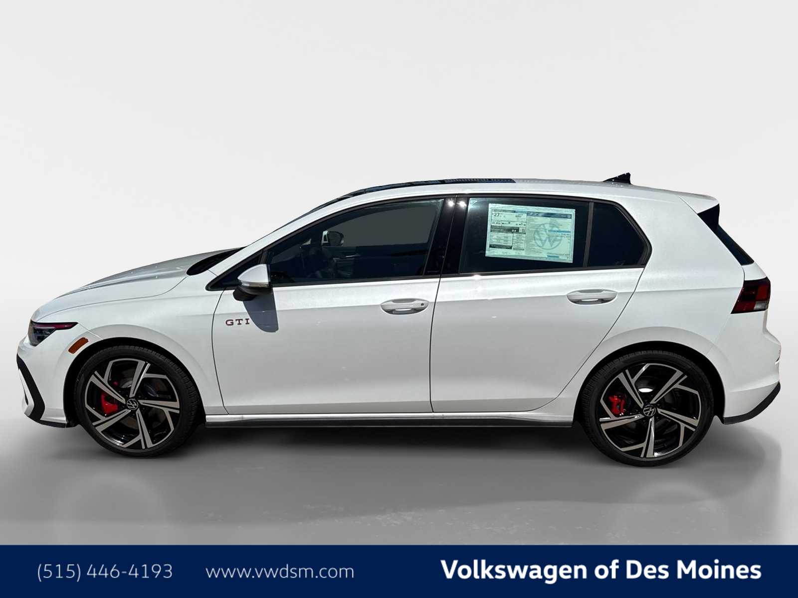 2025 Volkswagen Golf GTI SE photo 3