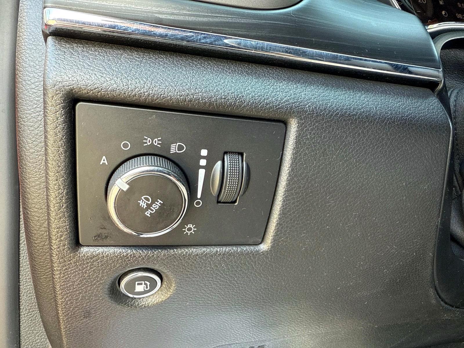 2019 Jeep Grand Cherokee Limited photo 12