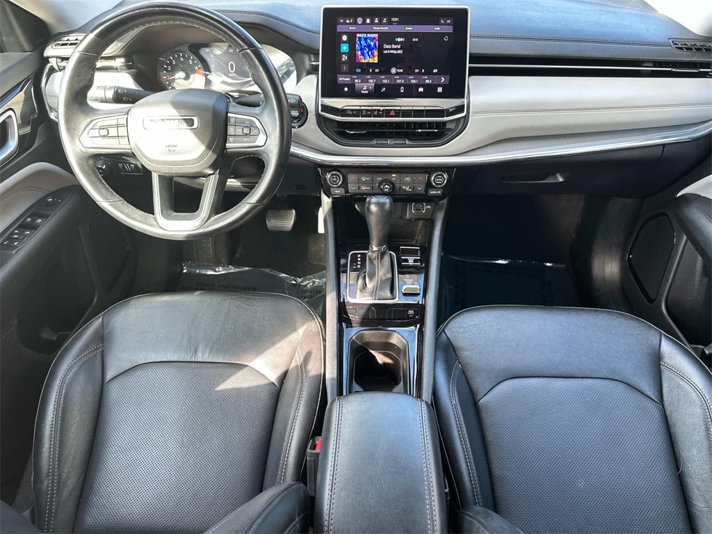 2022 Jeep Compass Limited photo 2