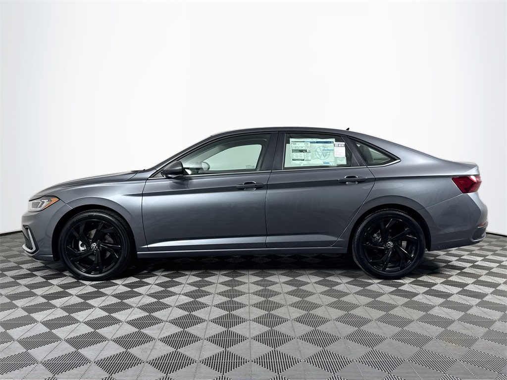 2025 Volkswagen Jetta 1.5T SE photo 2