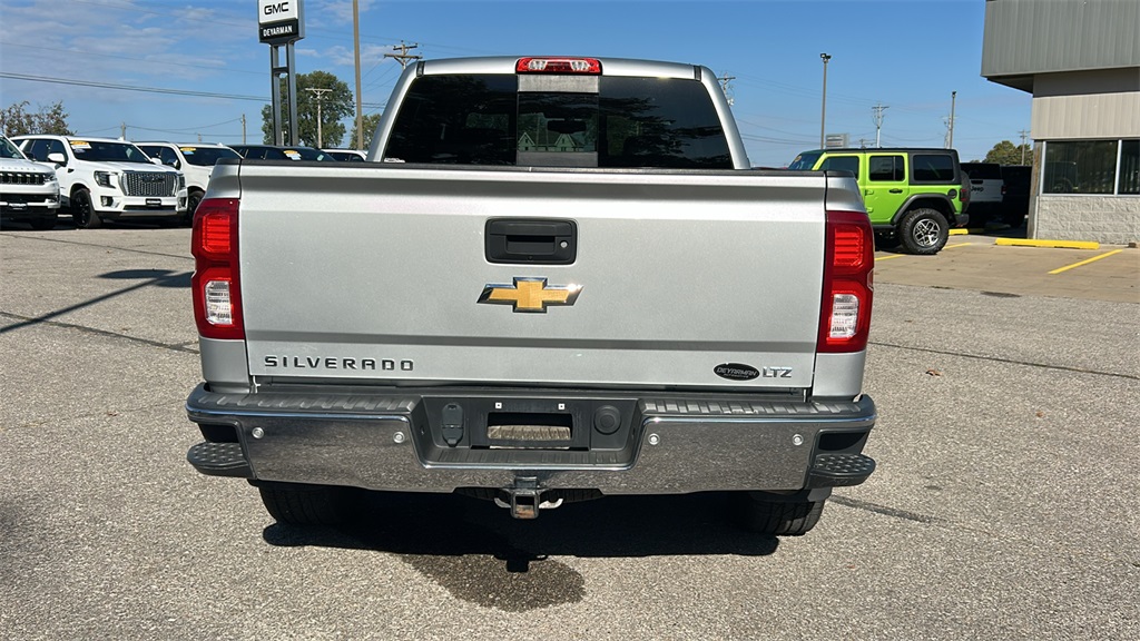 2017 Chevrolet Silverado 1500 LTZ photo 4