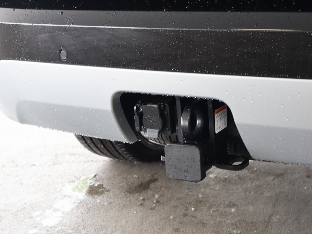 2025 Land Rover Discovery Metropolitan Edition photo 3