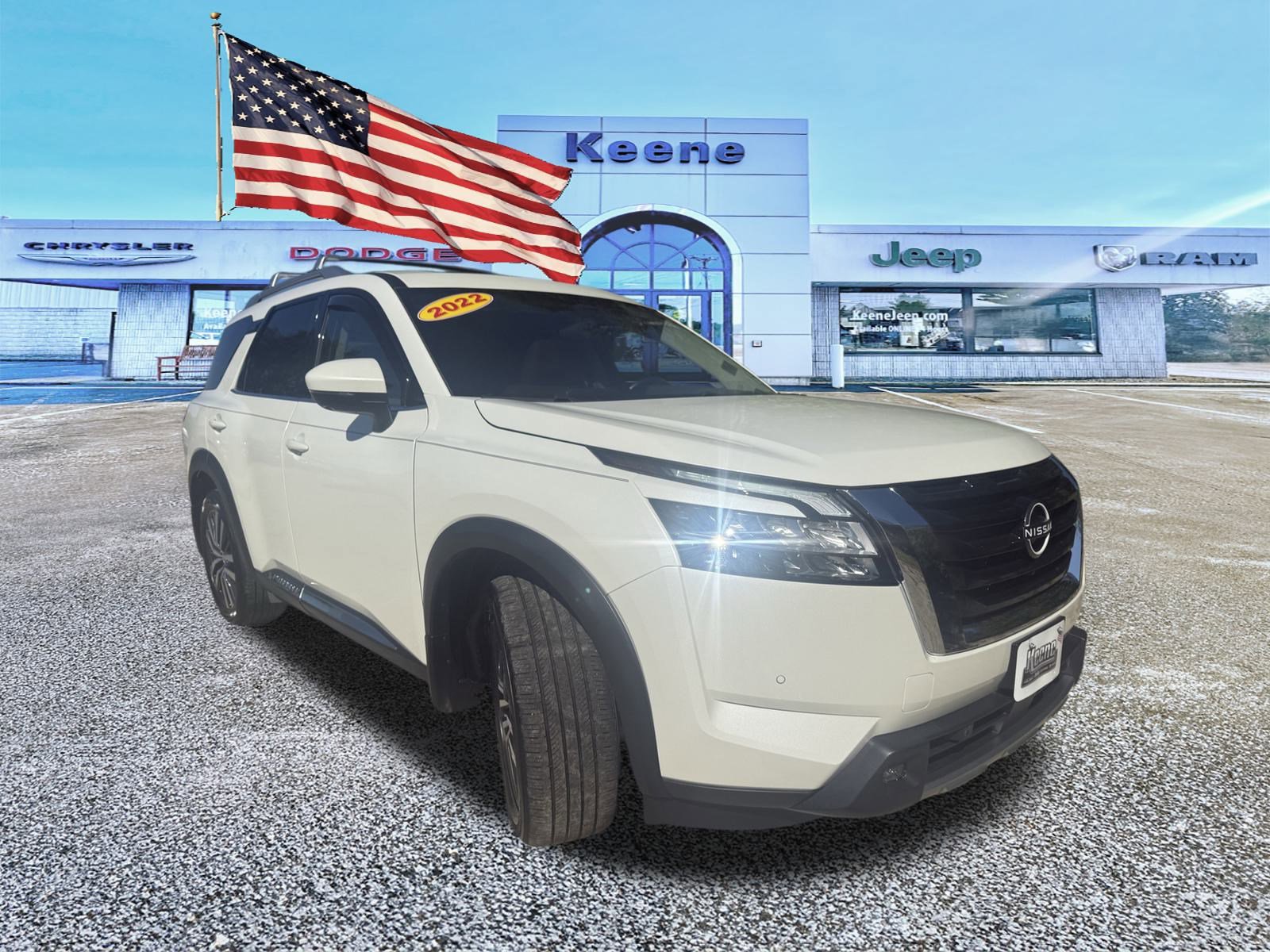 2022 Nissan Pathfinder Platinum photo 3