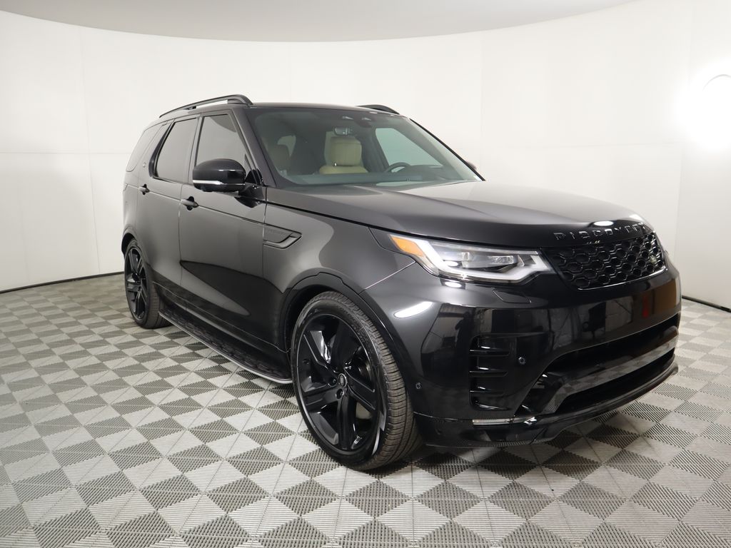 2025 Land Rover Discovery SE photo 3