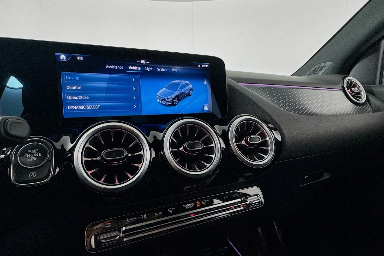 2025 Mercedes Benz GLA 250 photo 19