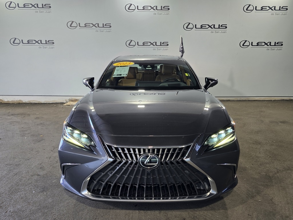 2023 Lexus ES 350 Luxury photo 2