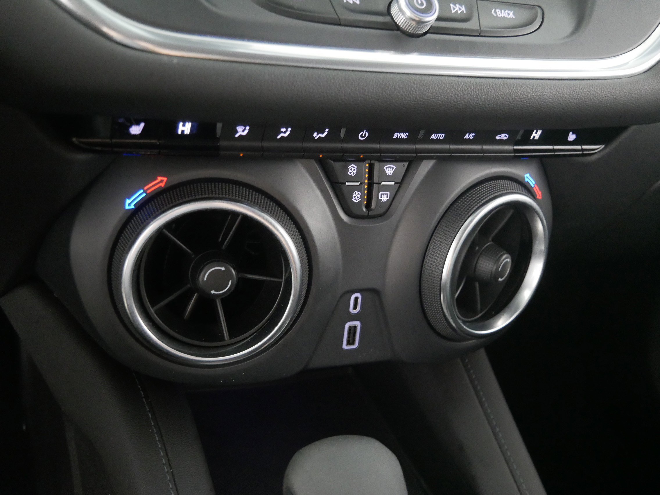 2022 Chevrolet Blazer 2LT photo 22