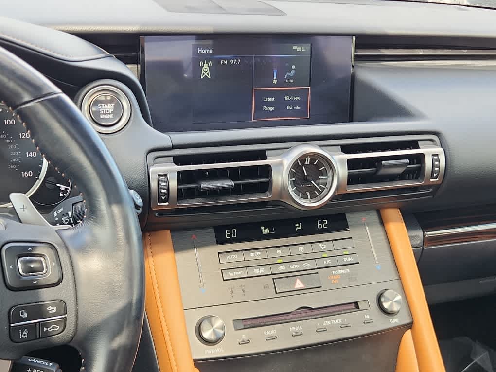 2022 Lexus RC 300 photo 13