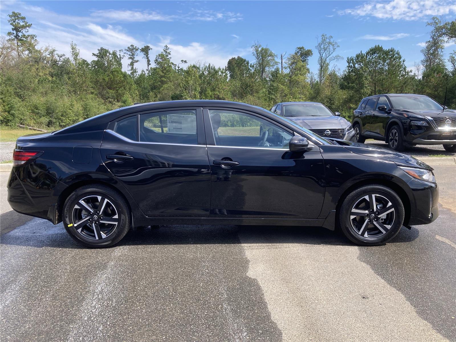 2025 Nissan Sentra SV photo 4