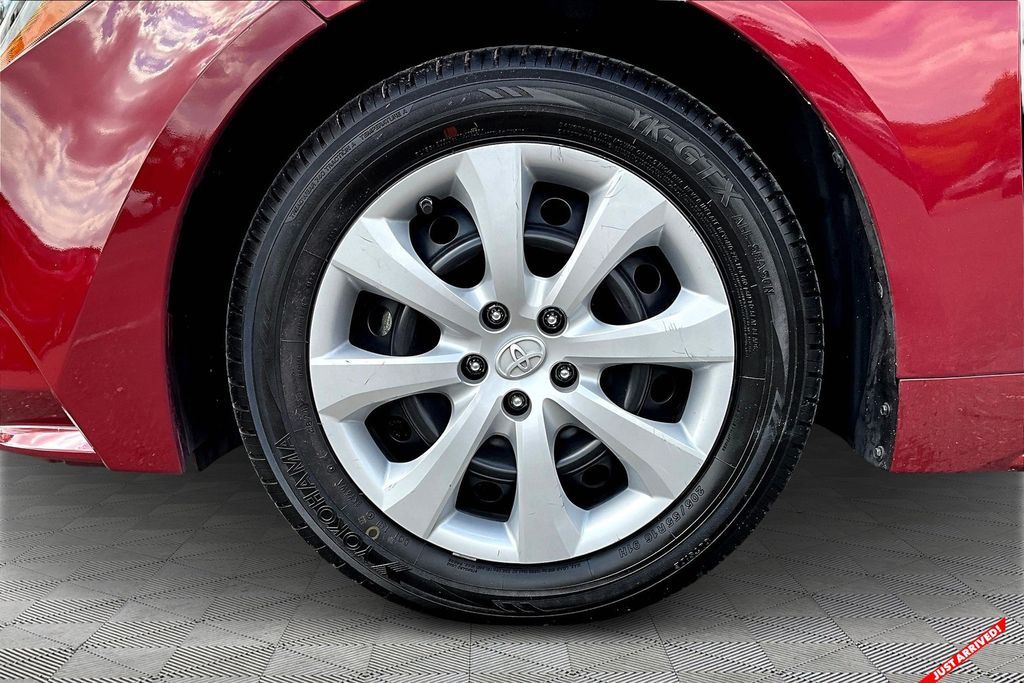 2022 Toyota Corolla LE photo 20