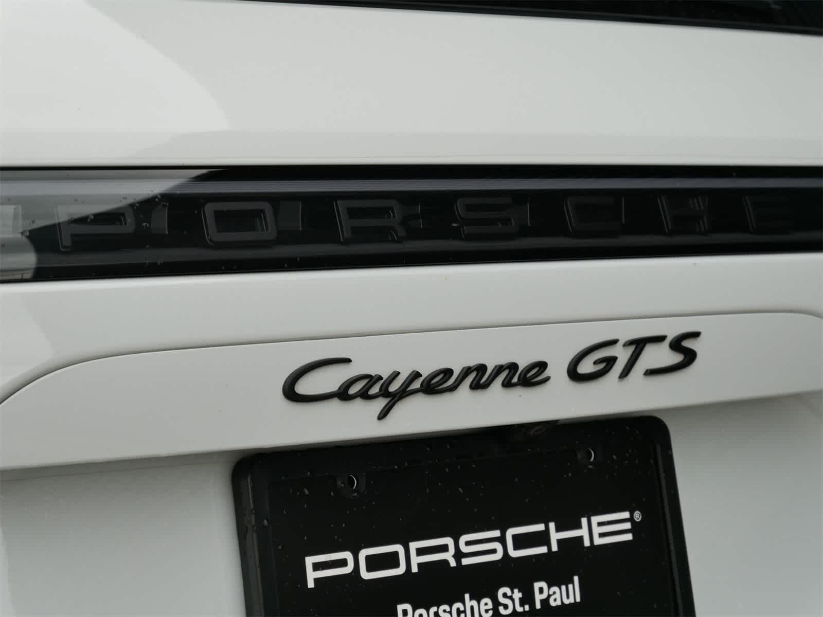 2022 Porsche Cayenne GTS photo 20