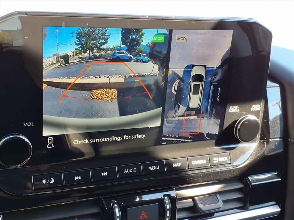 2025 Nissan Pathfinder SL photo 15