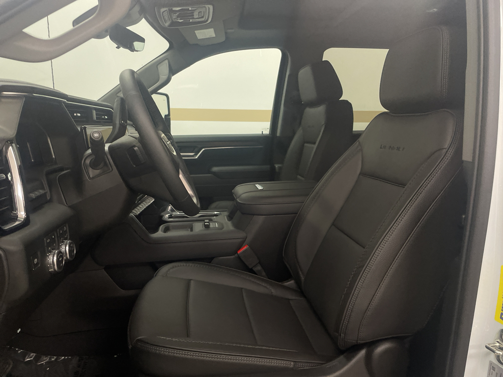 2026 Gmc Sierra 2500 HD Denali photo 4