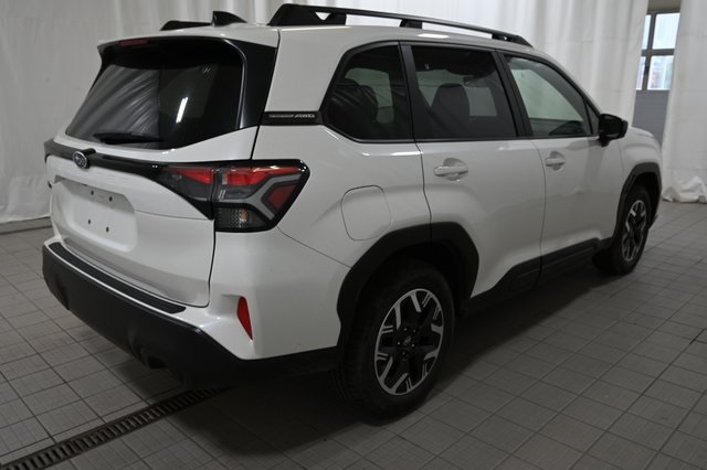 2025 Subaru Forester Premium photo 11