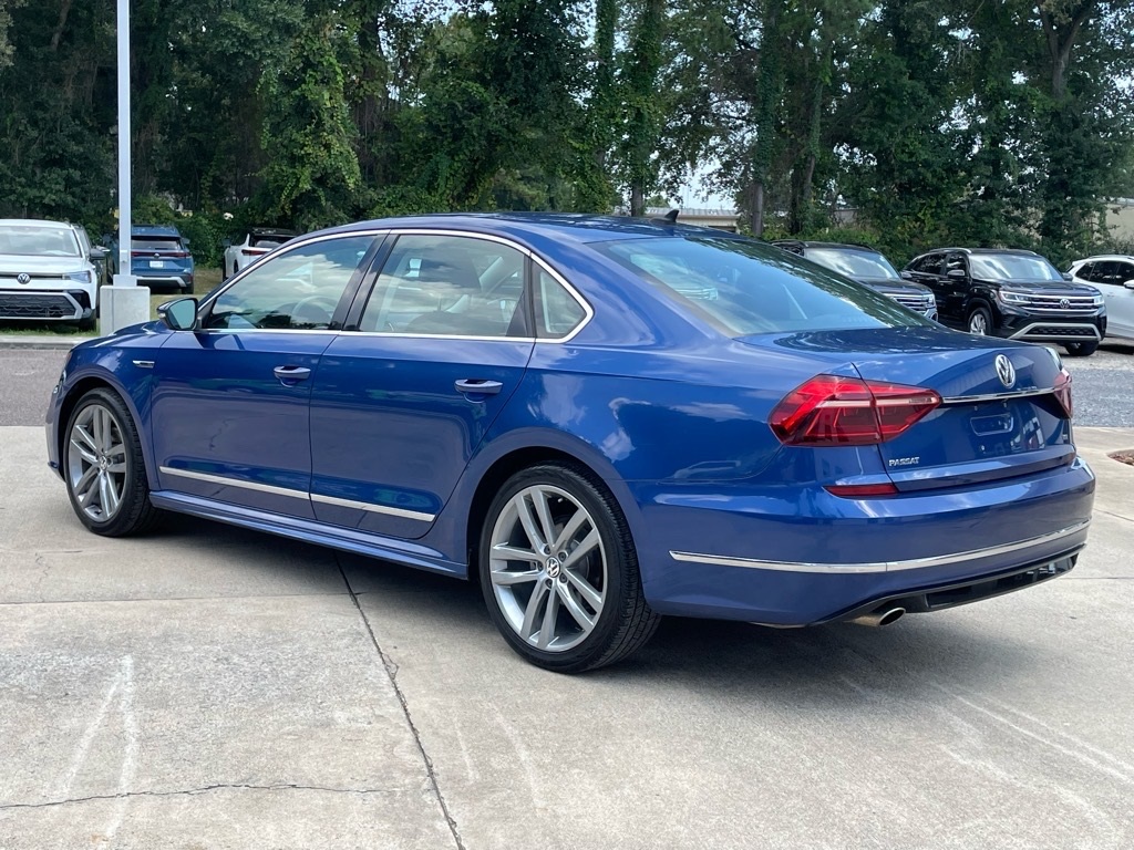 2017 Volkswagen Passat R-Line photo 24