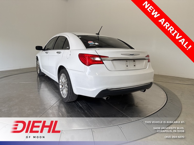 2013 Chrysler 200 Limited photo 4