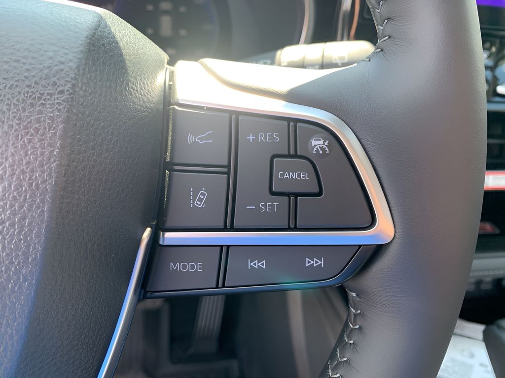 2025 Toyota Highlander Platinum photo 26