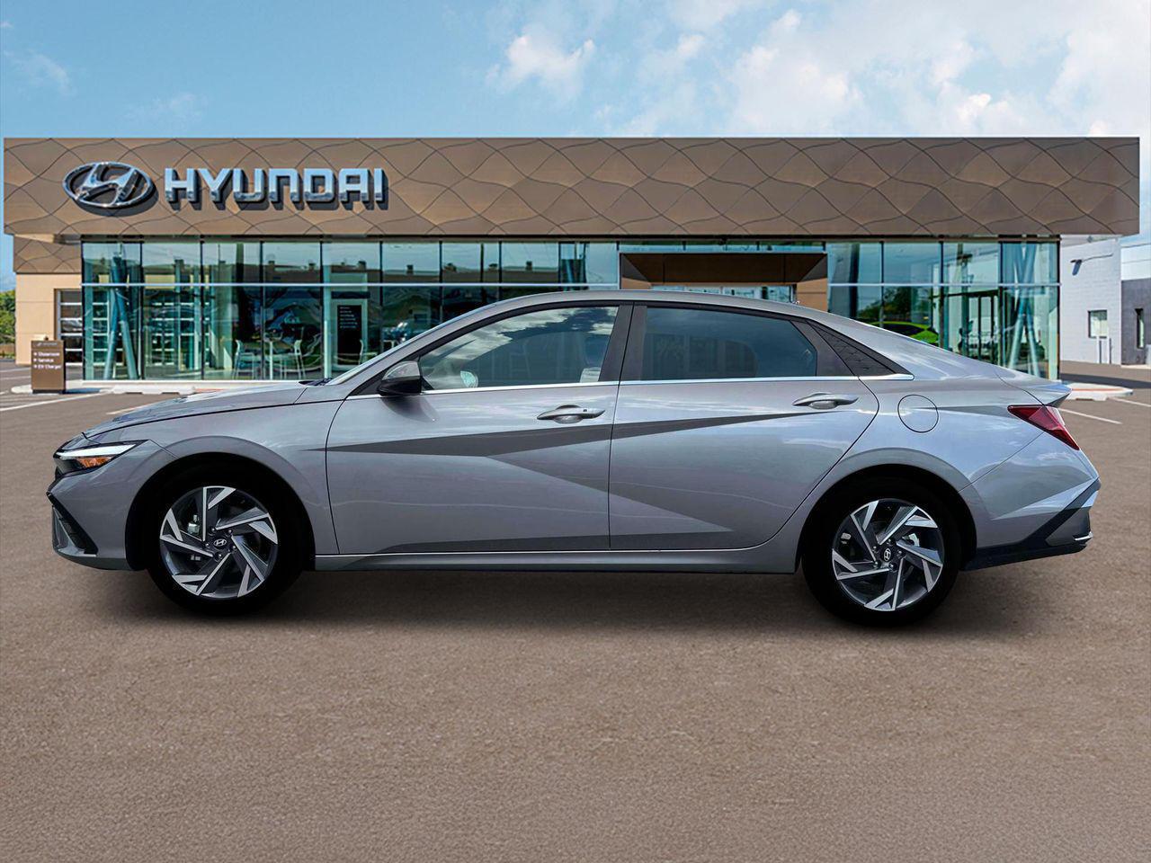 2025 Hyundai Elantra SEL Convenience photo 3