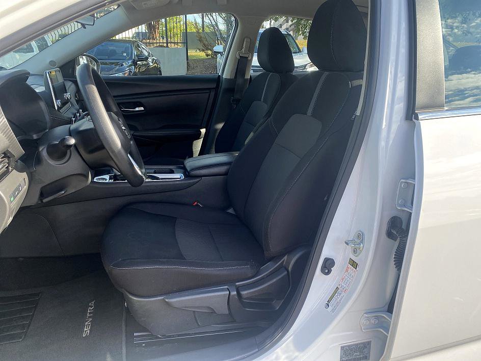 2024 Nissan Sentra SV photo 8