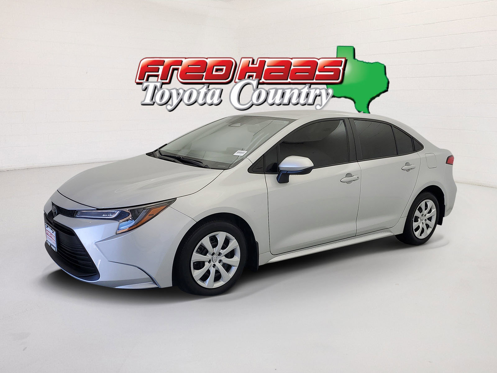 2025 Toyota Corolla LE's photo