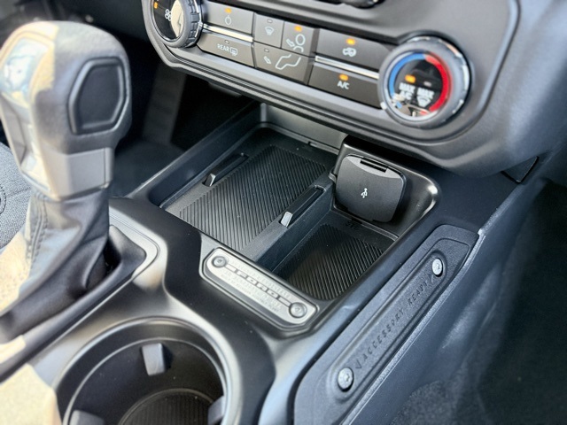2025 Ford Bronco Base photo 21