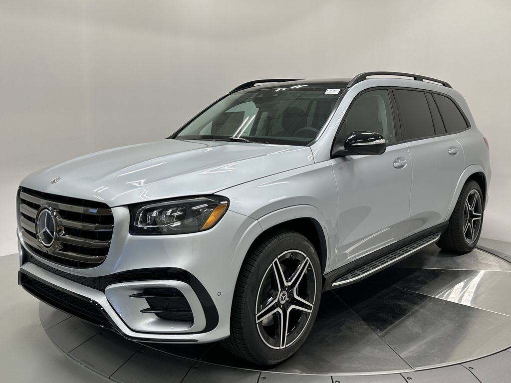 2026 Mercedes Benz GLS 450 4MATIC photo 2