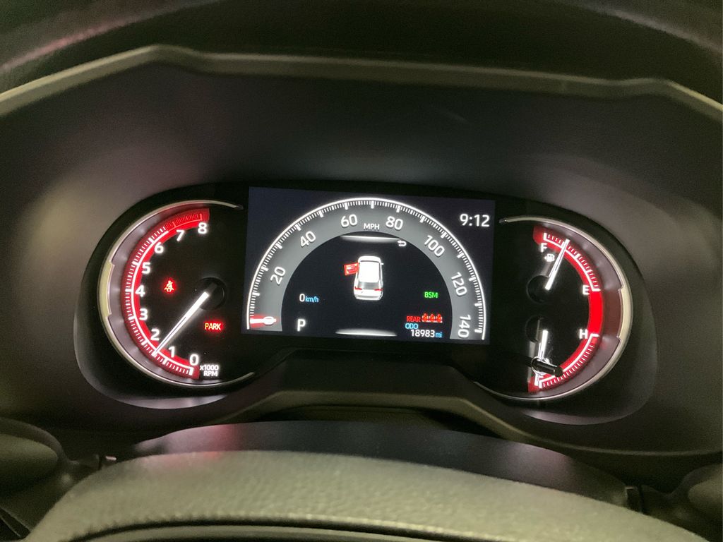 2023 Toyota RAV4 XLE photo 12