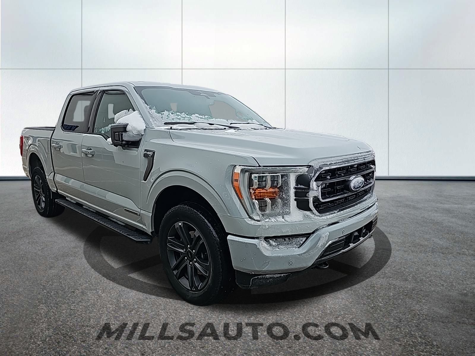 2023 Ford F-150 XLT photo 2