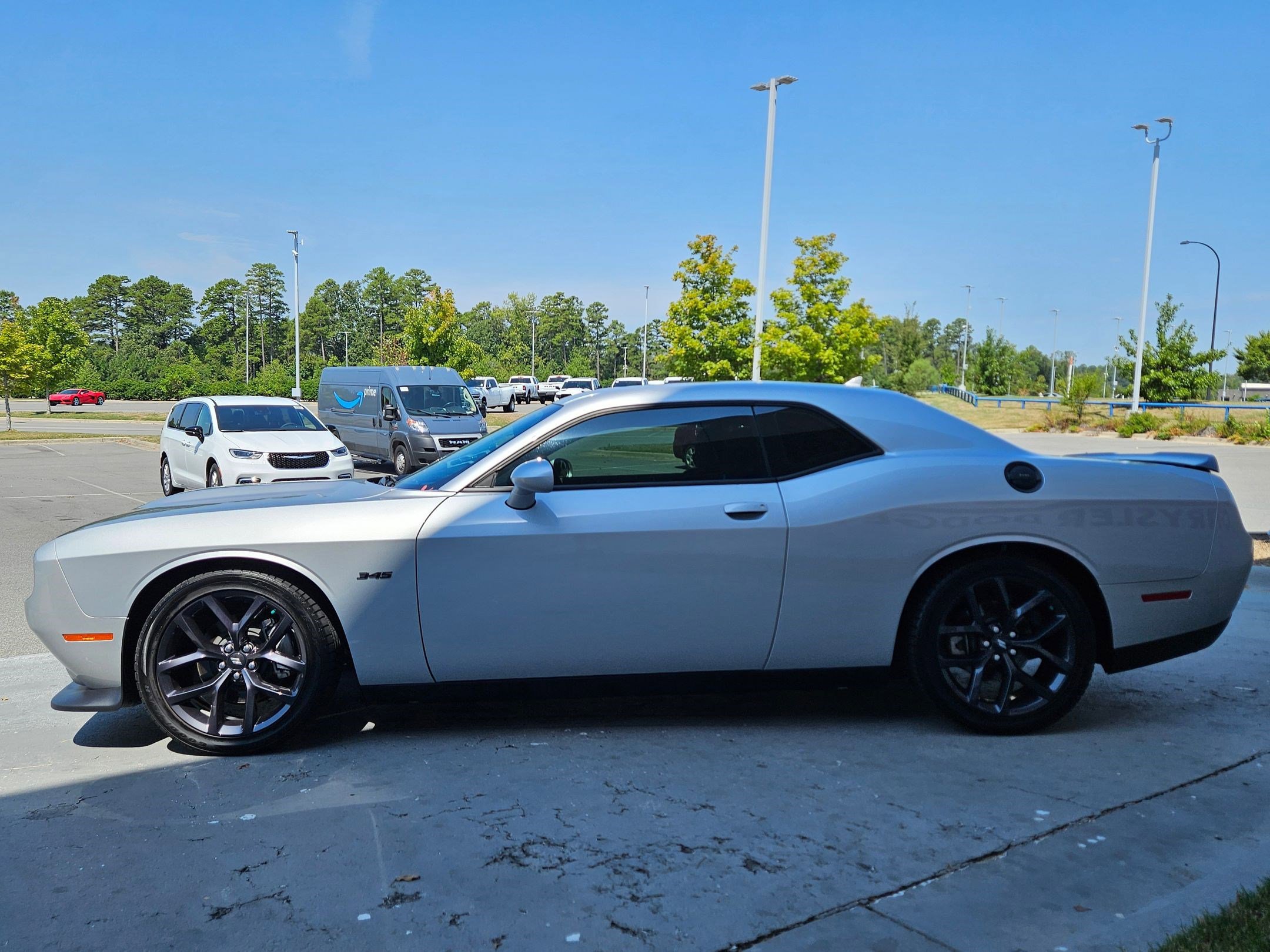 2023 Dodge Challenger R/T photo 4