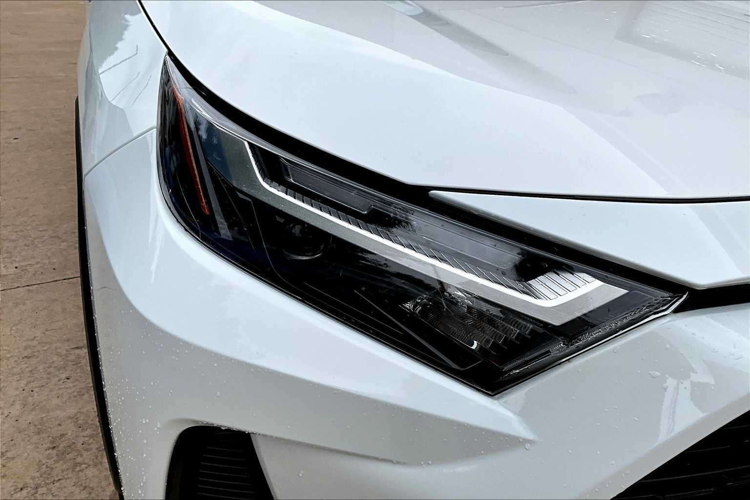 2025 Toyota RAV4 LE photo 19
