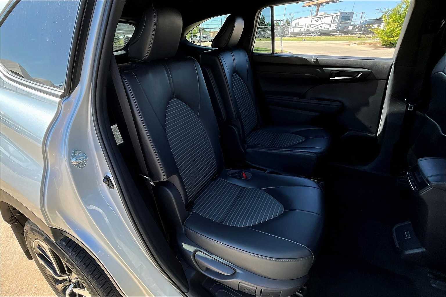 2022 Toyota Highlander XSE photo 18