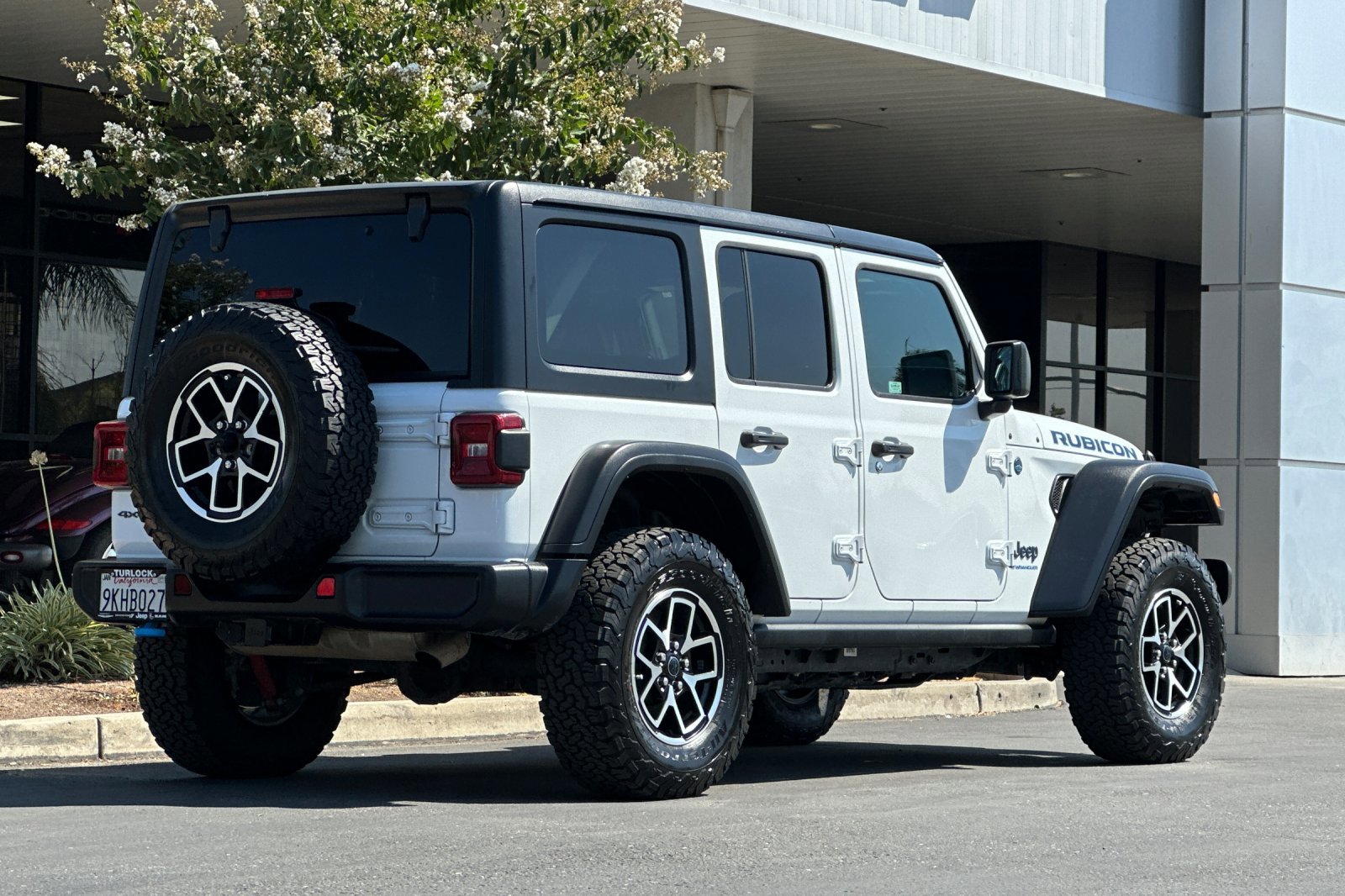 2024 Jeep Wrangler Rubicon 4xe photo 4