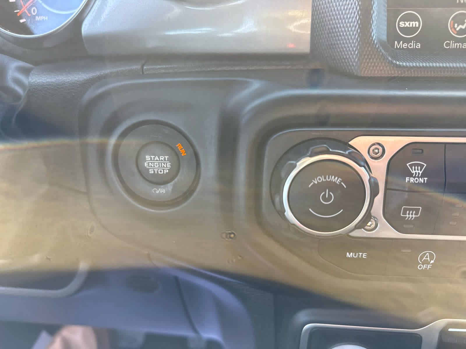 2023 Jeep Wrangler Sahara photo 15