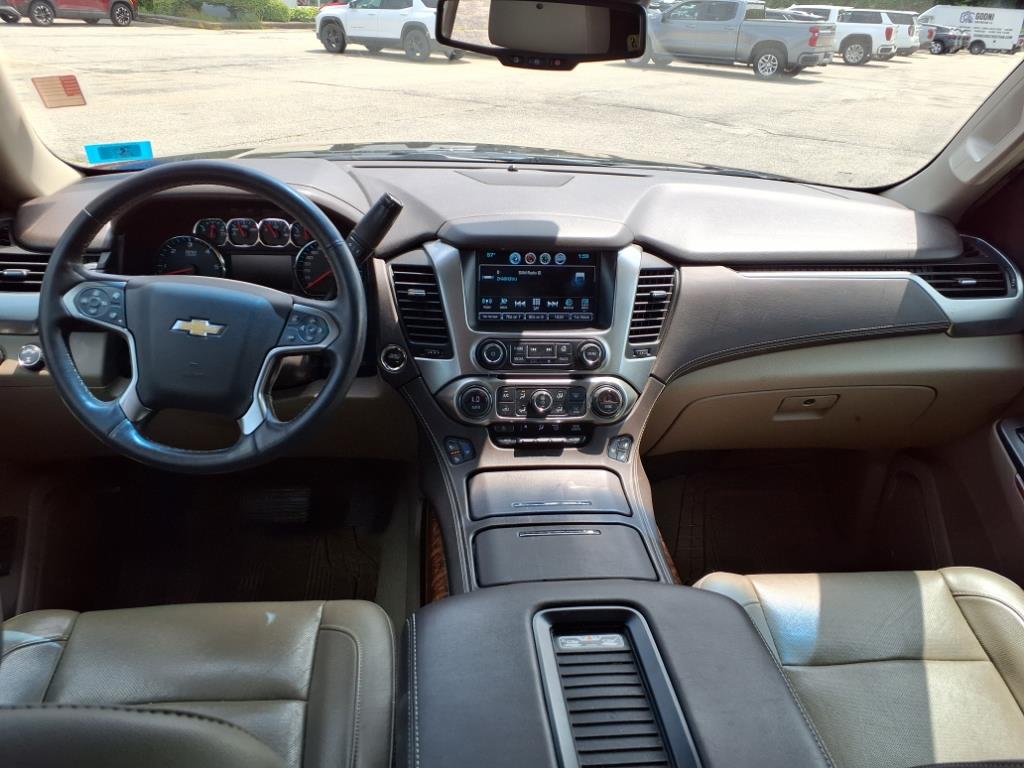 2017 Chevrolet Suburban Premier photo 13