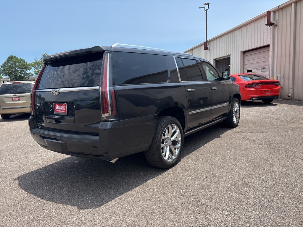 2019 Cadillac Escalade ESV Platinum photo 26