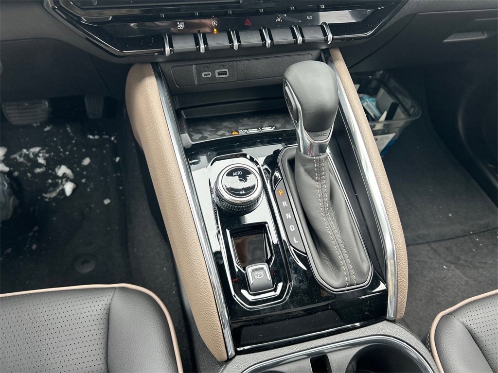 2026 GMC CANYON - Image 26