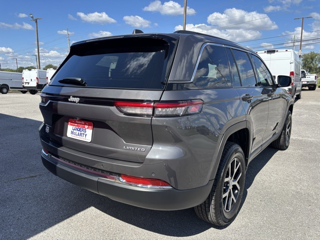 2025 Jeep Grand Cherokee Limited photo 3
