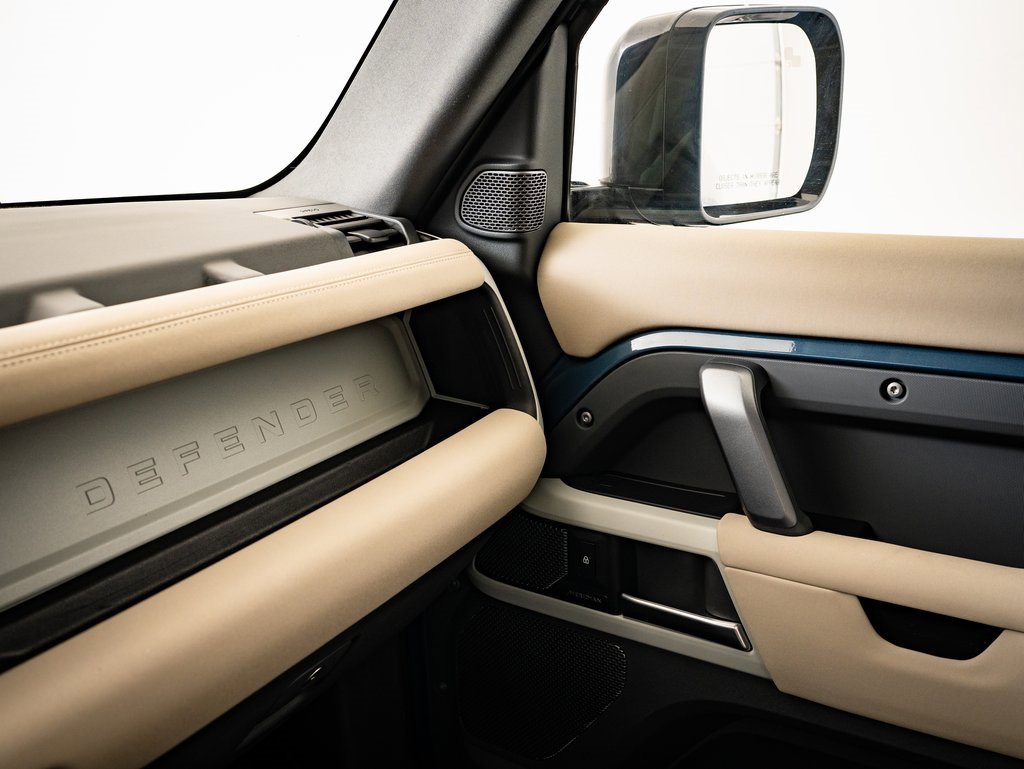2022 Land Rover Defender 90 X-Dynamic S photo 31
