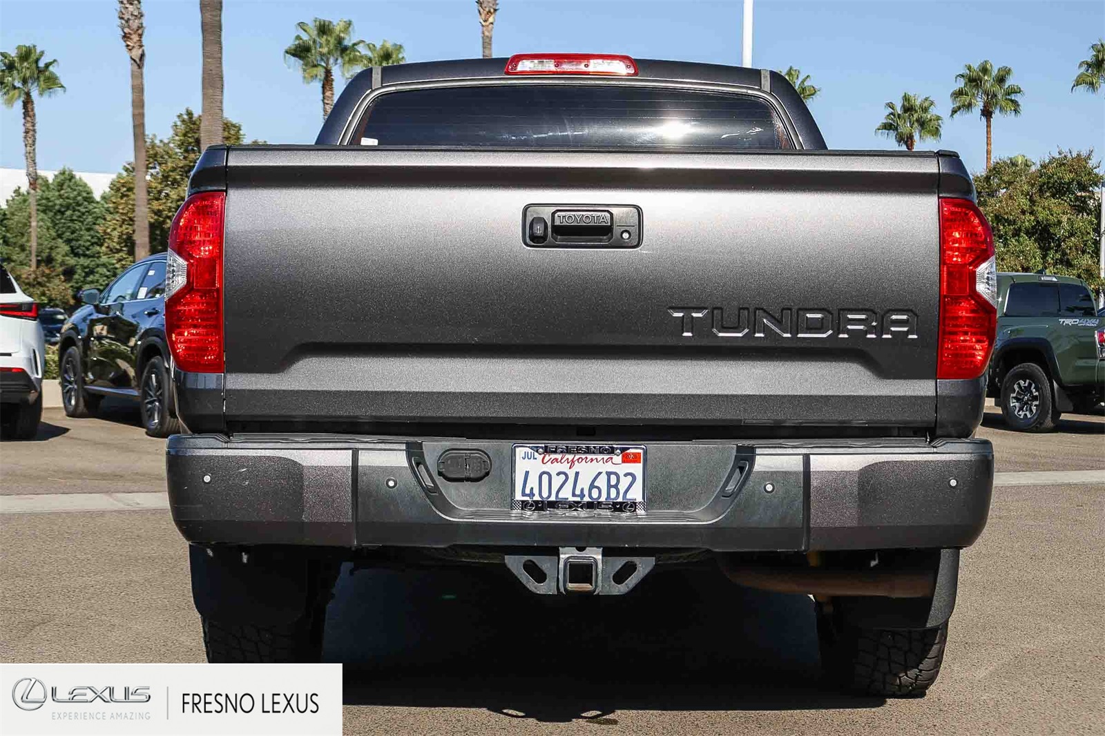 2016 Toyota Tundra Limited CrewMax photo 5